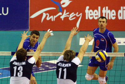 セルビア男子 フィンランドを降し初戦を白星で飾る