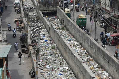 インド都市部、遅れる下水処理