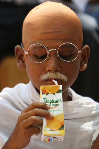 喫煙問題に悩むインドで世界禁煙デーのイベント