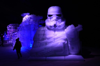 「氷のスター・ウォーズ」、ベルギーで彫刻フェスティバル
