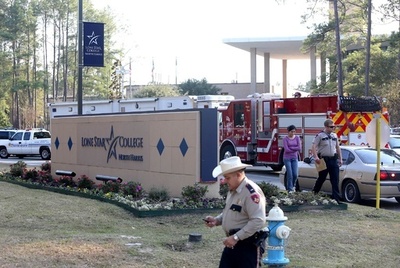 米テキサス州の大学で発砲事件、3人負傷