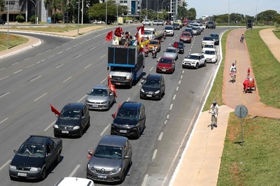 ボルソナロ氏の退陣要求、ブラジルでデモ コロナ対応めぐり