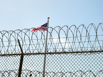 米アラバマ州で死刑判決受けた男性が無罪に、30年ぶりに釈放