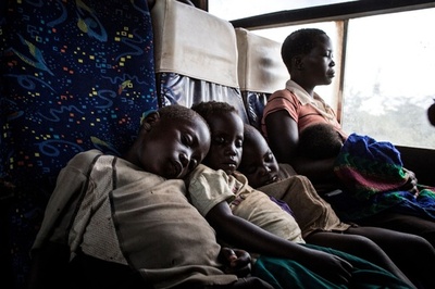 南スーダンからコンゴに多数の難民流入、ウガンダ国境で戦闘