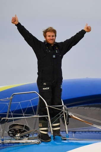 ソロ史上最速、42日16時間で世界一周 仏レーサーが快挙