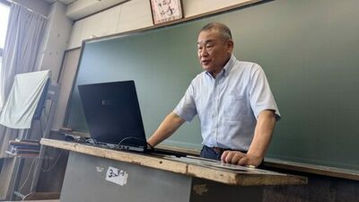 札幌大学岡積ゼミが札幌丘珠高等学校で「探究学習」の連携授業を実施 ― 学生が研究プレゼンを披露し高校生と交流