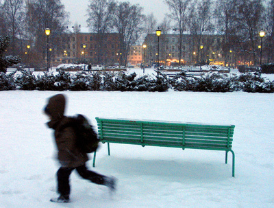 10歳男児が夜中のドライブ、積雪の側溝で発見 ノルウェー