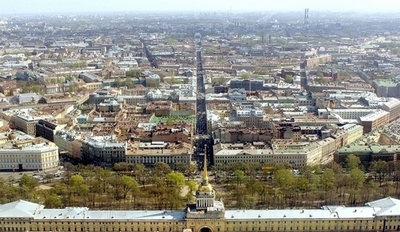 サンクトペテルブルクの地下鉄駅近くで爆発、3人死亡