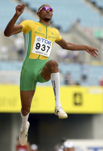 モコエナ 男子走り幅跳び決勝進へ