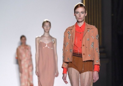 「ドリス・ヴァン・ノッテン」18年春夏