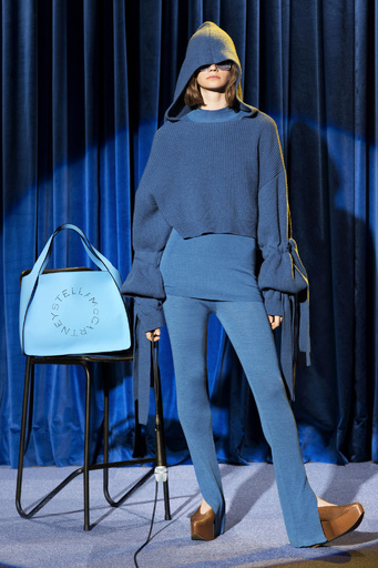 海への想いをこめた「ステラ マッカートニー」18年春コレクション