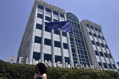 ギリシャ株式市場、約23％の大幅下落で再開