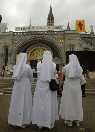 Xマスに聖人の待ちうけ画面はいかが、伊会社がダウンロードサービス開始