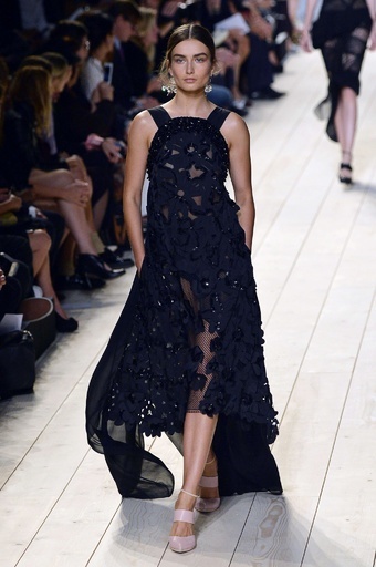 戦後のDIYカルチャーから着想、「ニナ リッチ」15年春夏