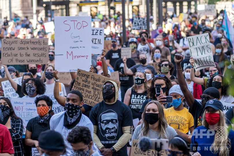 米ミネアポリス市警察の解体・再建、市議会が全会一致で決議