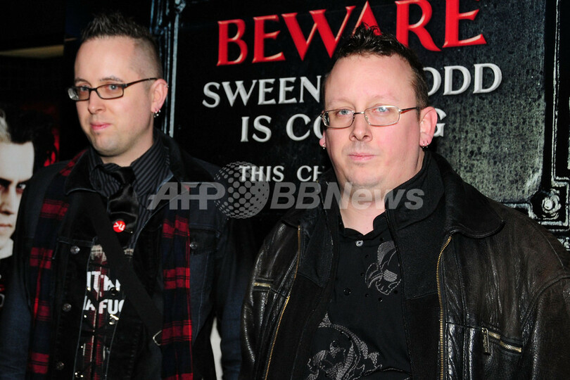 ジョニー・デップ 映画『スウィーニー・トッド』の上映会に多くのミュージシャンが出席