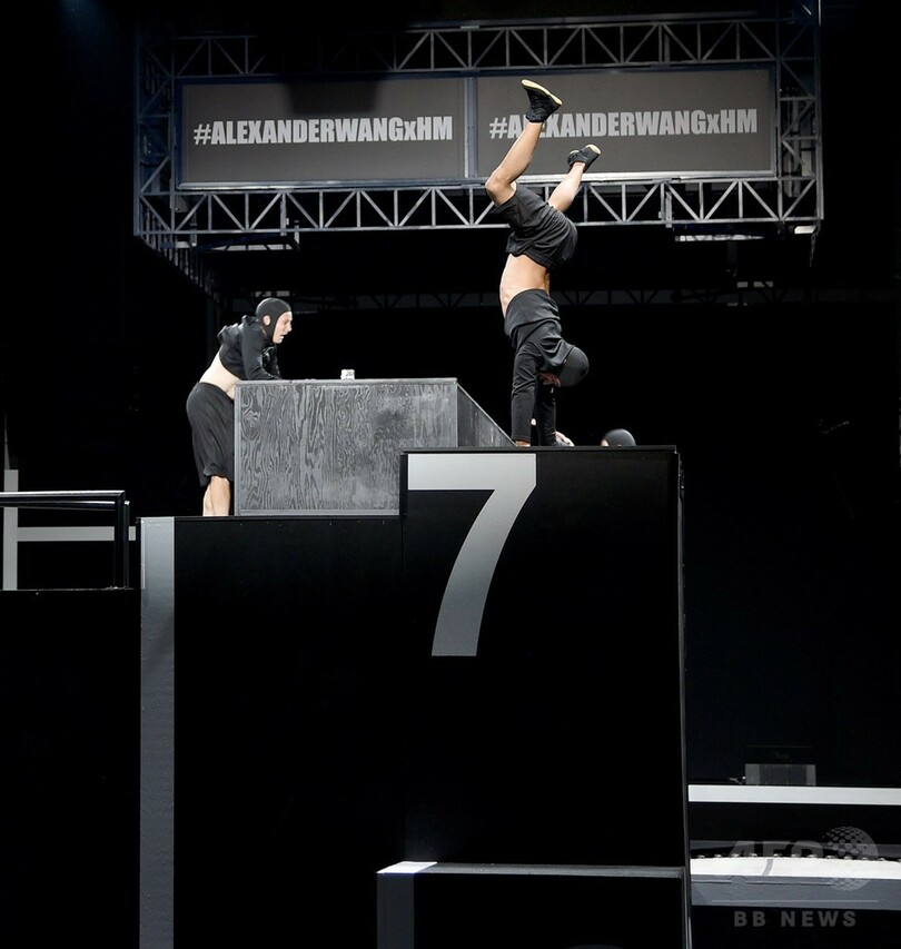 Alexander Wang × H＆M、ニューヨークで発売記念イベント開催