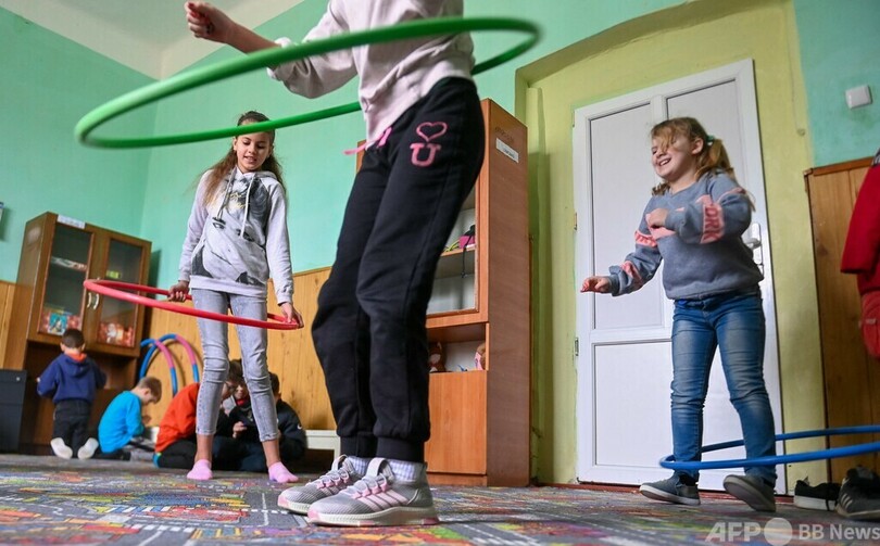 ドネツクの孤児93人、ウクライナ西部に「安心」見つける