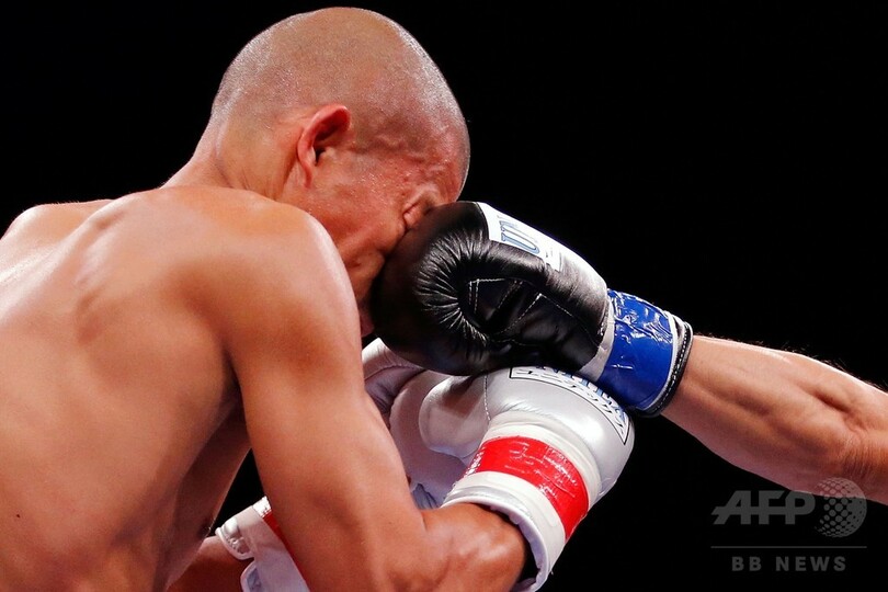 河野が亀田下し王座を防衛、WBAスーパーフライ級