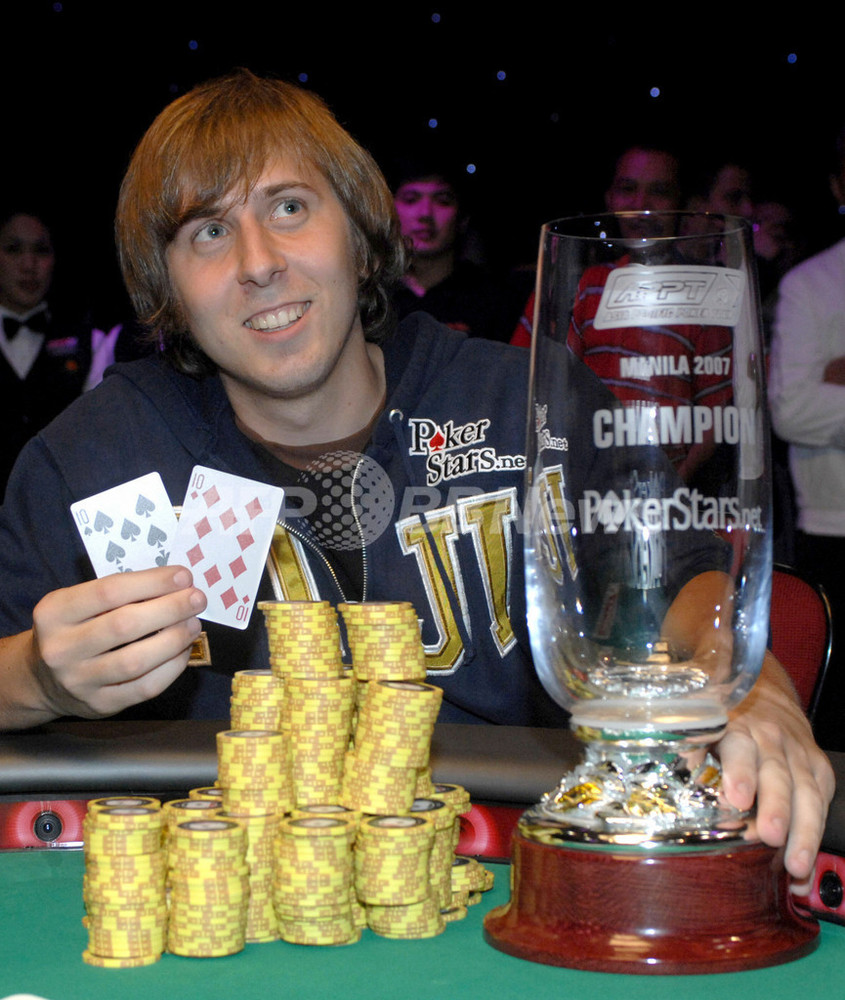 ポーカー大会のアジアツアー、初戦マニラは米学生が優勝 写真5枚 国際