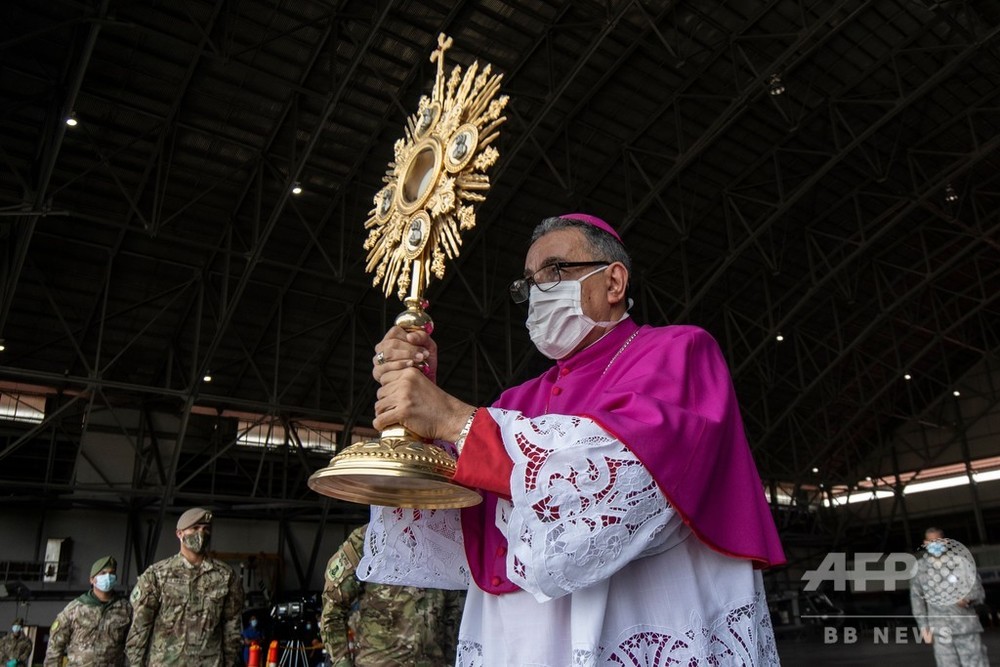 パナマ大司教 上空からカトリックの祭日を祝福 新型ウイルスで全教会閉鎖 写真12枚 国際ニュース Afpbb News