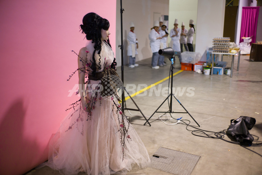 チョコの祭典「サロン・デュ・ショコラ」でファッションショー