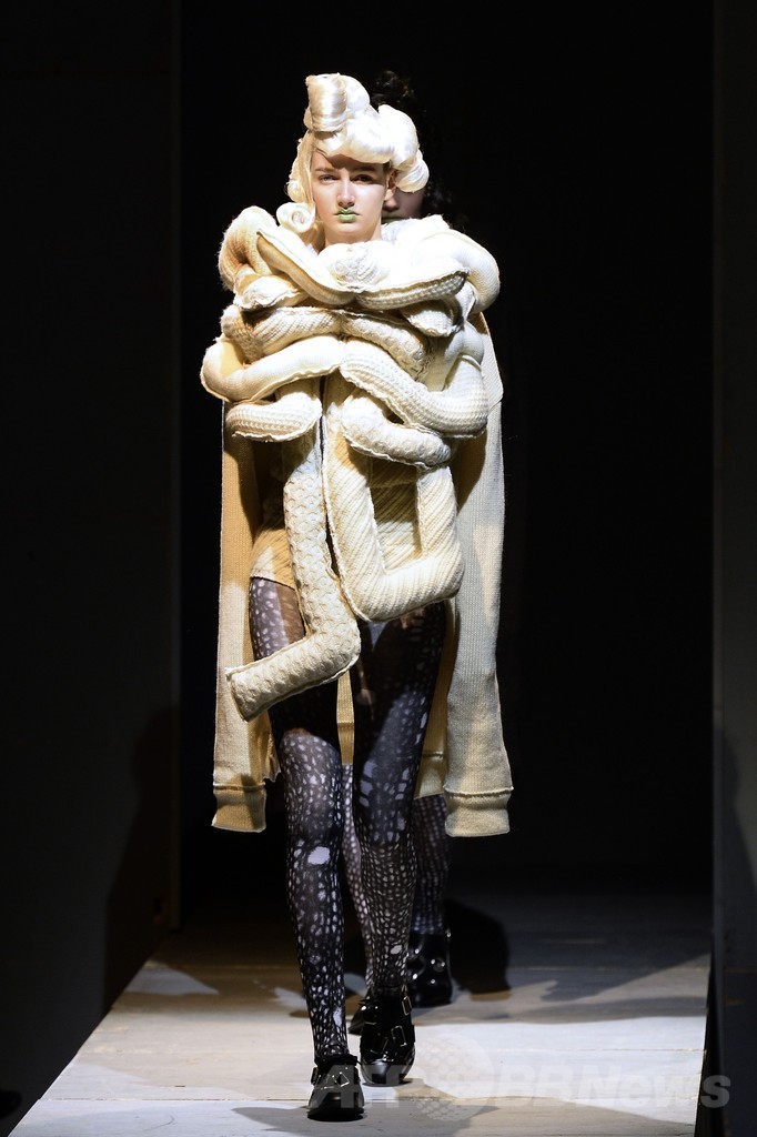 ＜14/15年秋冬パリコレクション＞コム デ ギャルソン