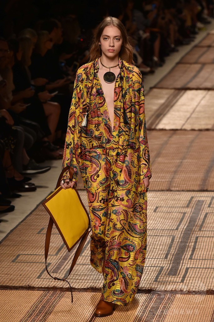 「エトロ」17年春夏