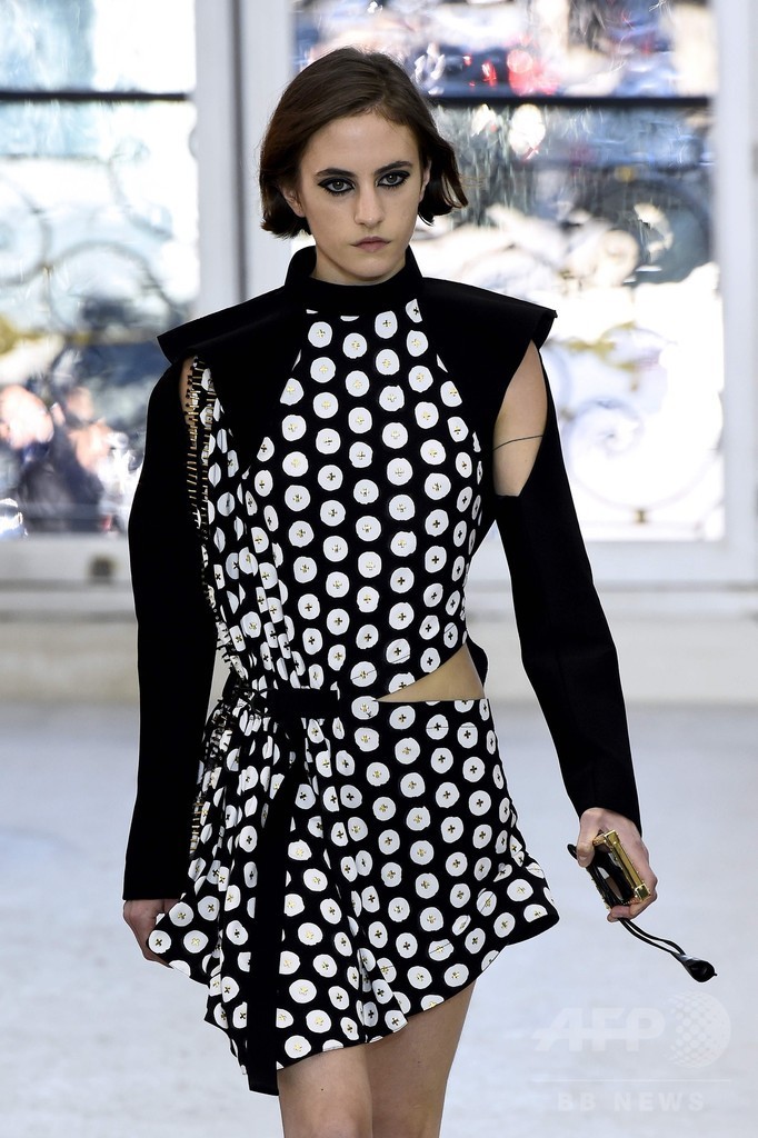 「ルイ・ヴィトン」17年春夏