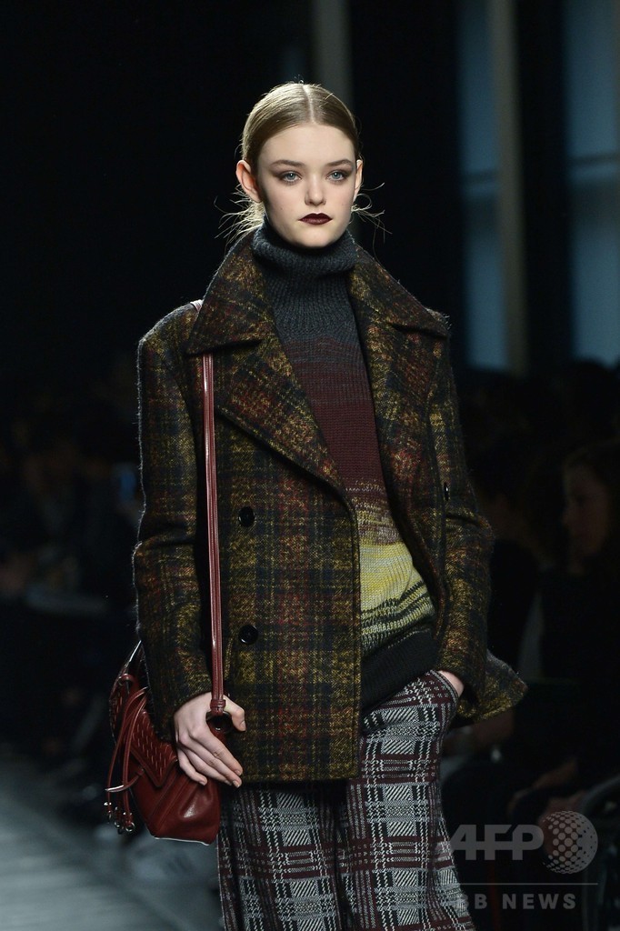 「ボッテガ・ヴェネタ」16/17年秋冬コレクション