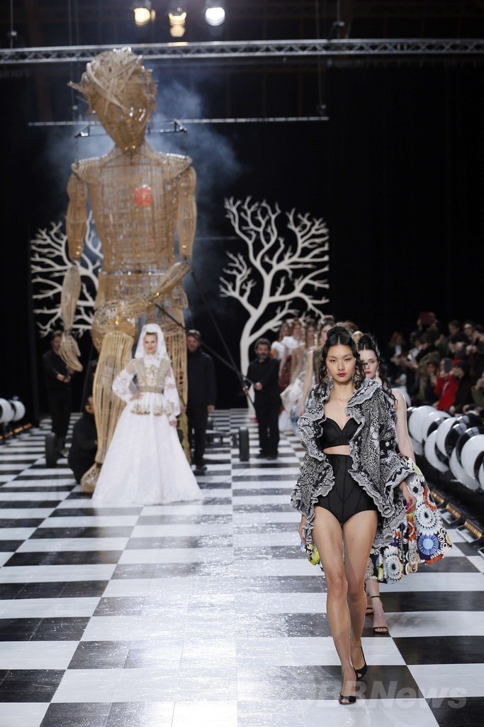 ＜14年春夏パリ・オートクチュール＞フランク・ソルビエ