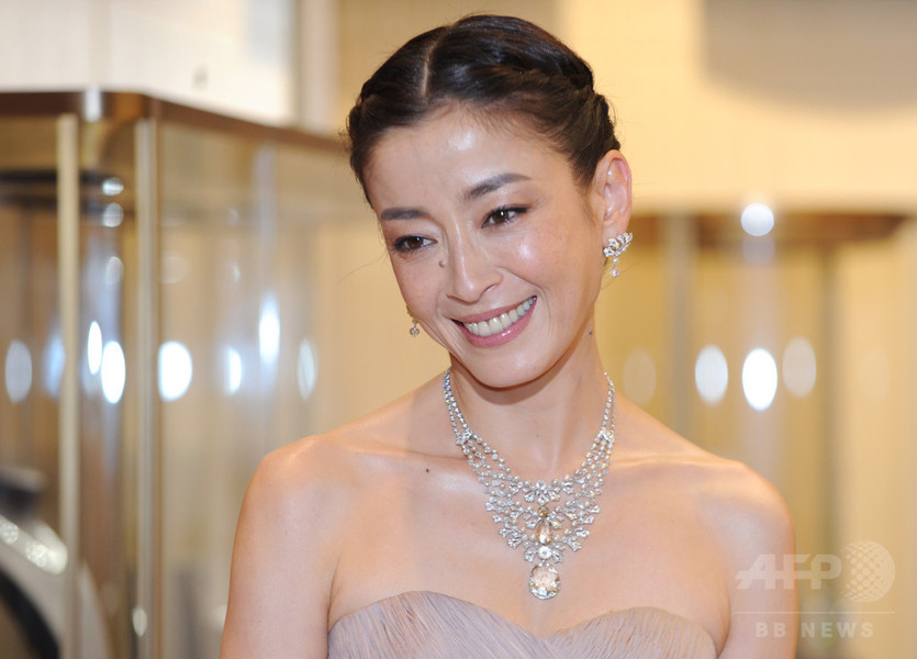 「カルティエ」旗艦店グランドオープン、宮沢りえが登場