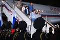 ロシア・モスクワのヌコボ国際空港に降り立つ、西側諸国との囚人交換で解放されたロシア人。スプートニク提供（2024年8月1日撮影）。(c)Gavriil GRIGOROV / POOL / AFP