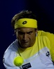テニス、アビエルト・メヒカーノ・テルセル（Abierto Mexicano TELCEL 2013）は26日、メキシコのアカプルコ（Acapulco）で男子シングルス1回戦が行われ、大会第1シードのダビド・フェレール（David Ferrer、スペイン）は6-0、6-3でクロアチアのアントニオ・ベイッチ（Antonio Veic）を退け、2回戦に駒を進めた。

リターンを打つダビド・フェレール（2012年2月26日撮影）。(c)AFP/Yuri CORTEZ
