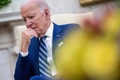 米ホワイトハウスでインドネシアのジョコ・ウィドド大統領（写真外）と会談するジョー・バイデン大統領（2023年11月13日撮影）。(c)SAUL LOEB / AFP