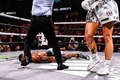 ボクシング、クルーザー級8回戦。KO負けしたタイロン・ウッドリー（奥、2021年12月18日撮影）。(c)CHANDAN KHANNA / AFP