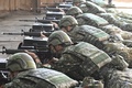 台湾・桃園の基地で軍事訓練に臨む台湾の予備役兵士（2022年3月12日撮影、資料写真）。(c)Sam Yeh / AFP
