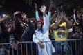 南アフリカのヨハネスブルク（Johannesburg）で、与党・アフリカ民族会議（ANC）の勝利を喜ぶ支持者たち（2014年5月10日撮影）。(c)AFP/GIANLUIGI GUERCIA