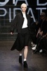 米ニューヨーク市内で発表された「DKNY」15/16年秋冬コレクション（2015年2月15日撮影）。(c)AFP/Getty Images/Neilson Barnard