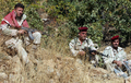 2007年10月23日、トルコ国境近くのKani Masiを警備するイラクのクルド人民兵組織ペシュメルガ（Peshmerga）。(c)AFP/SAFIN HAMED