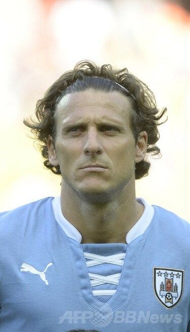 フォルラン、Jリーグ史上最高年俸でセレッソに加入 写真1枚 国際