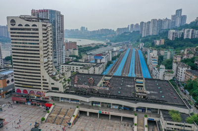 中国・重慶駅、７０年の歴史に幕 駅周辺は再開発へ
