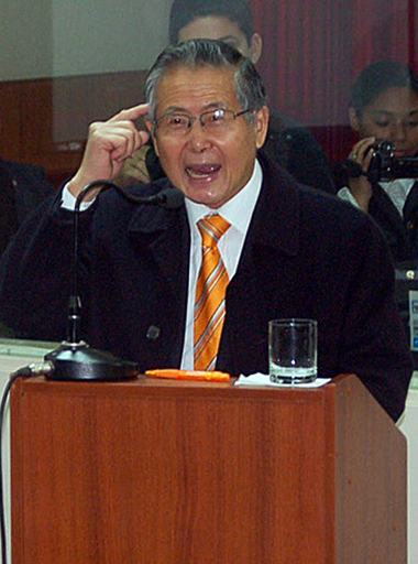 フジモリ被告、禁固25年確定 ペルー最高裁