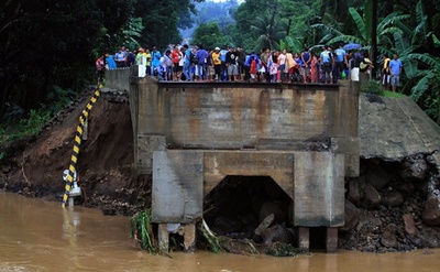 フィリピン南部、大雨の影響で死者22人 避難20万人