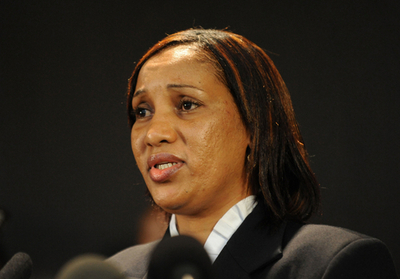 ストロスカーン被告を訴えた女性が会見、「毎日泣いている」