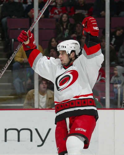 ＜06-07NHL＞ハリケーンズ デビルズを大差で降す - 米国