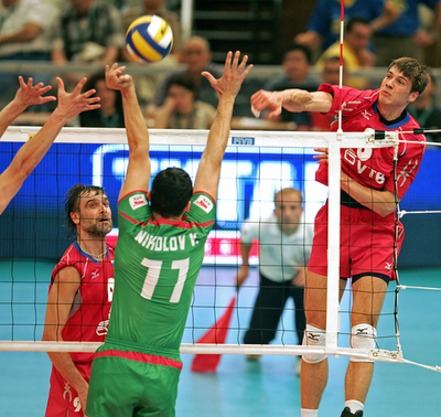 ロシア ストレートでブルガリアを降す