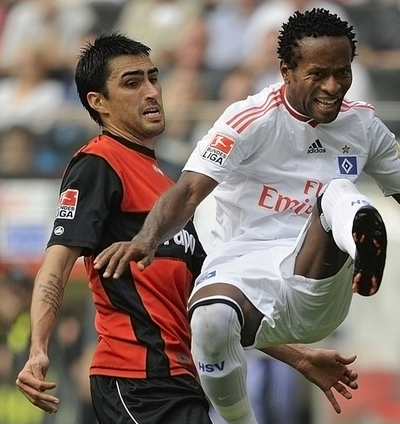 ハンブルガー フランクフルトと引き分けるも首位をキープ