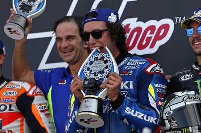 リンスが劇的Vで今季2勝目、マルケスとの大激戦を制す 英国GP