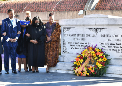 「キング牧師の日」  米各地でイベントやデモ 次期正副大統領も